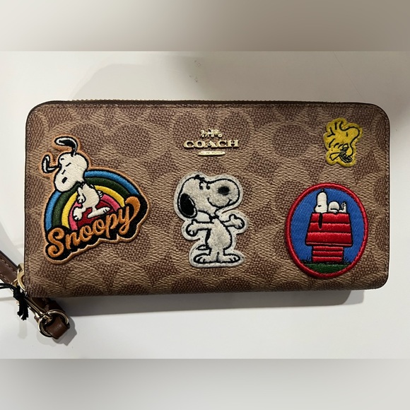 Coach Tan Wallet with Snoopy Patches - Picture 1 of 4